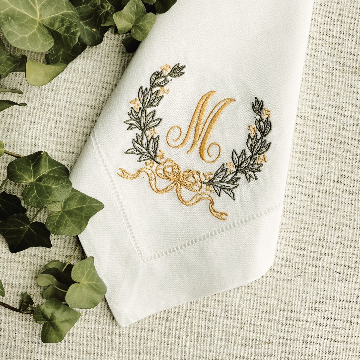 Sweet Wreath Dinner Napkins