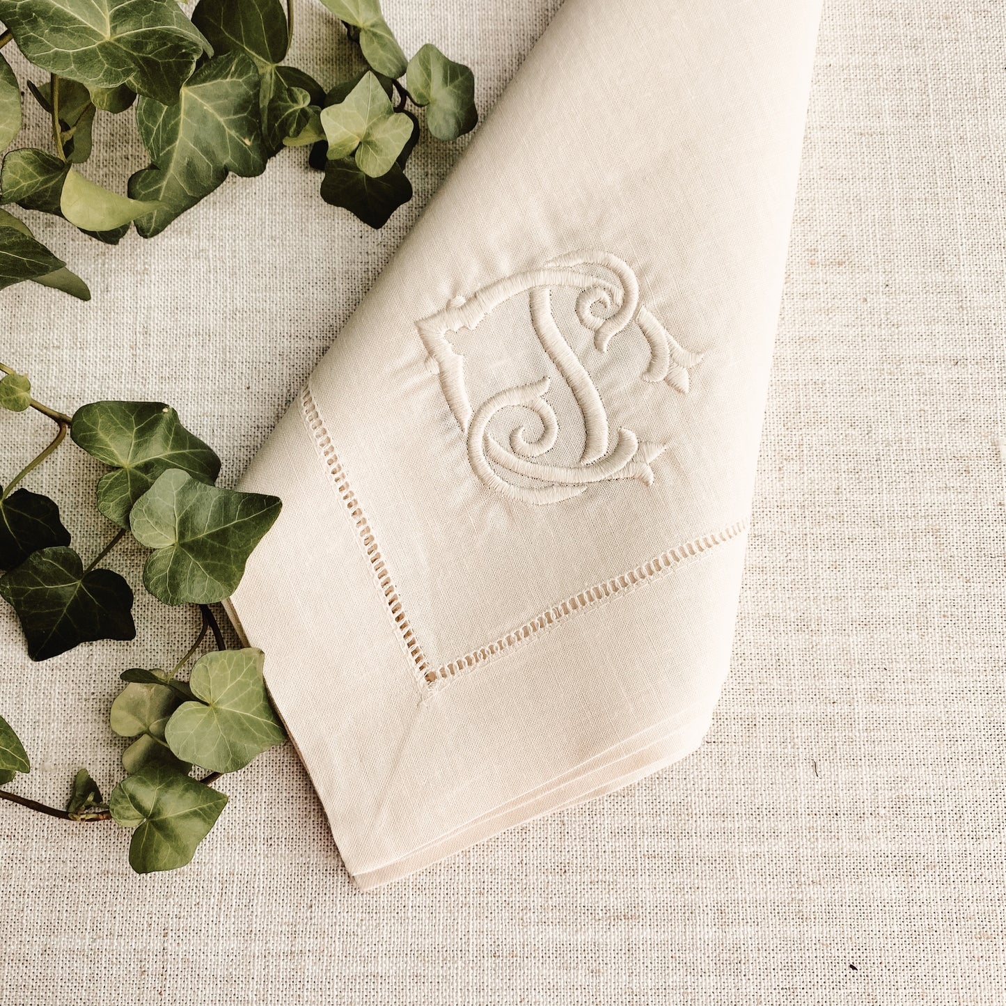 Willa Linen Dinner Napkins