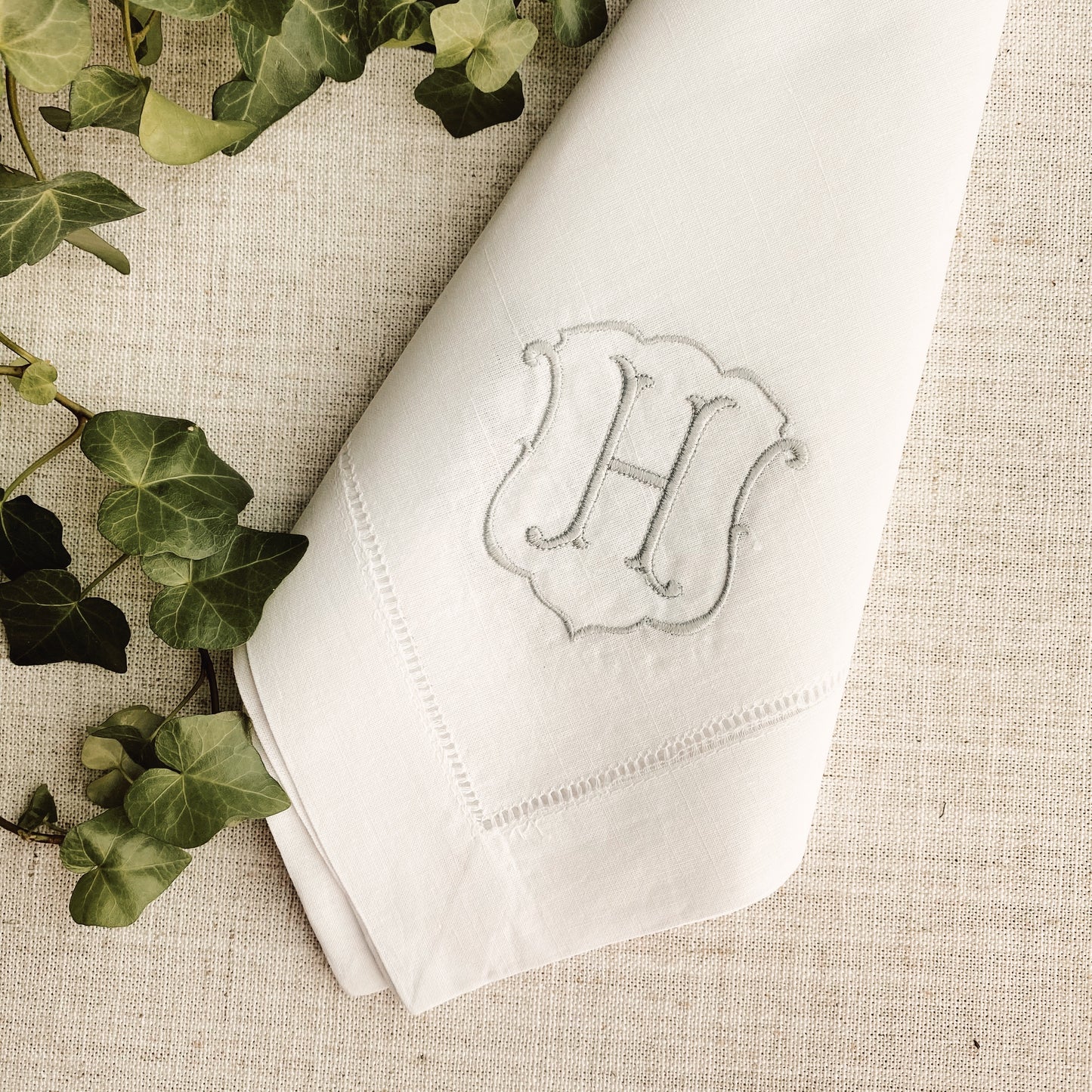 Flourish Frame Dinner Napkins