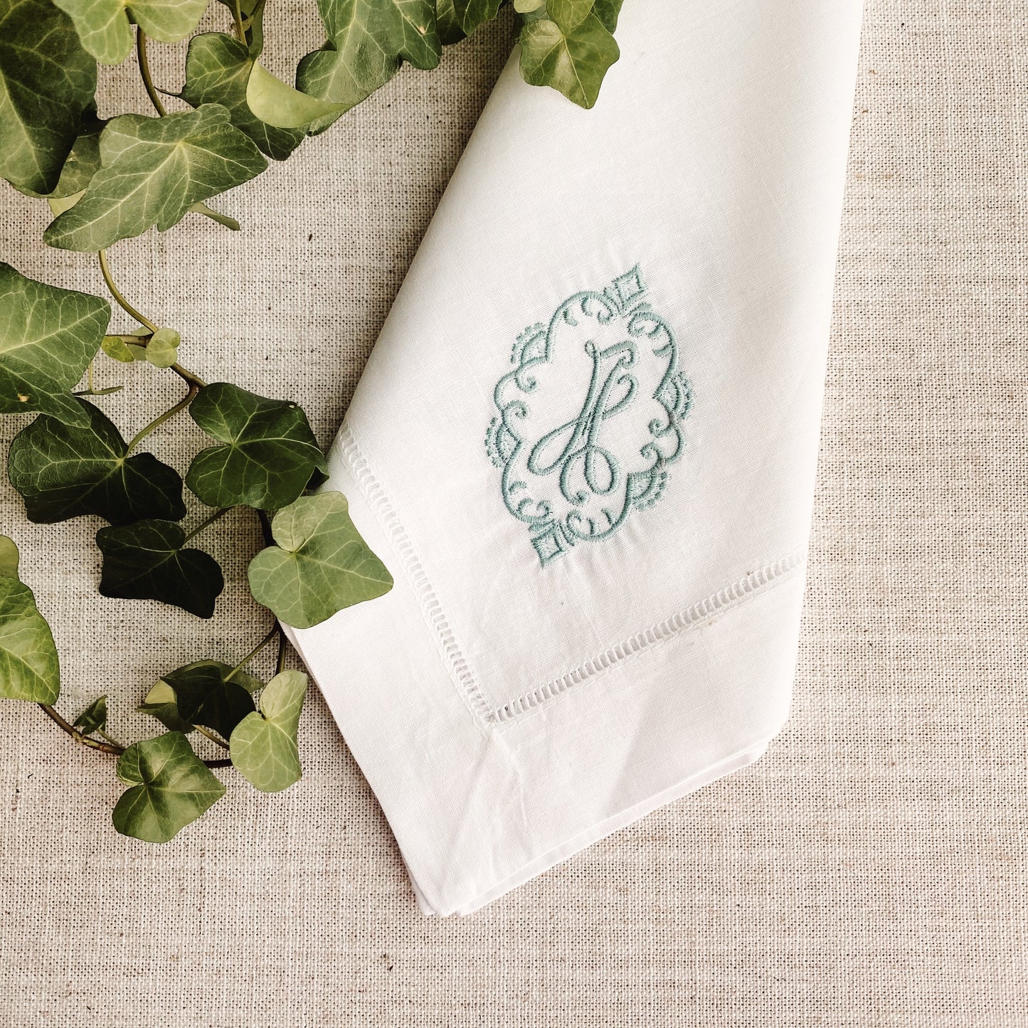 Elegant Frame Dinner Napkins