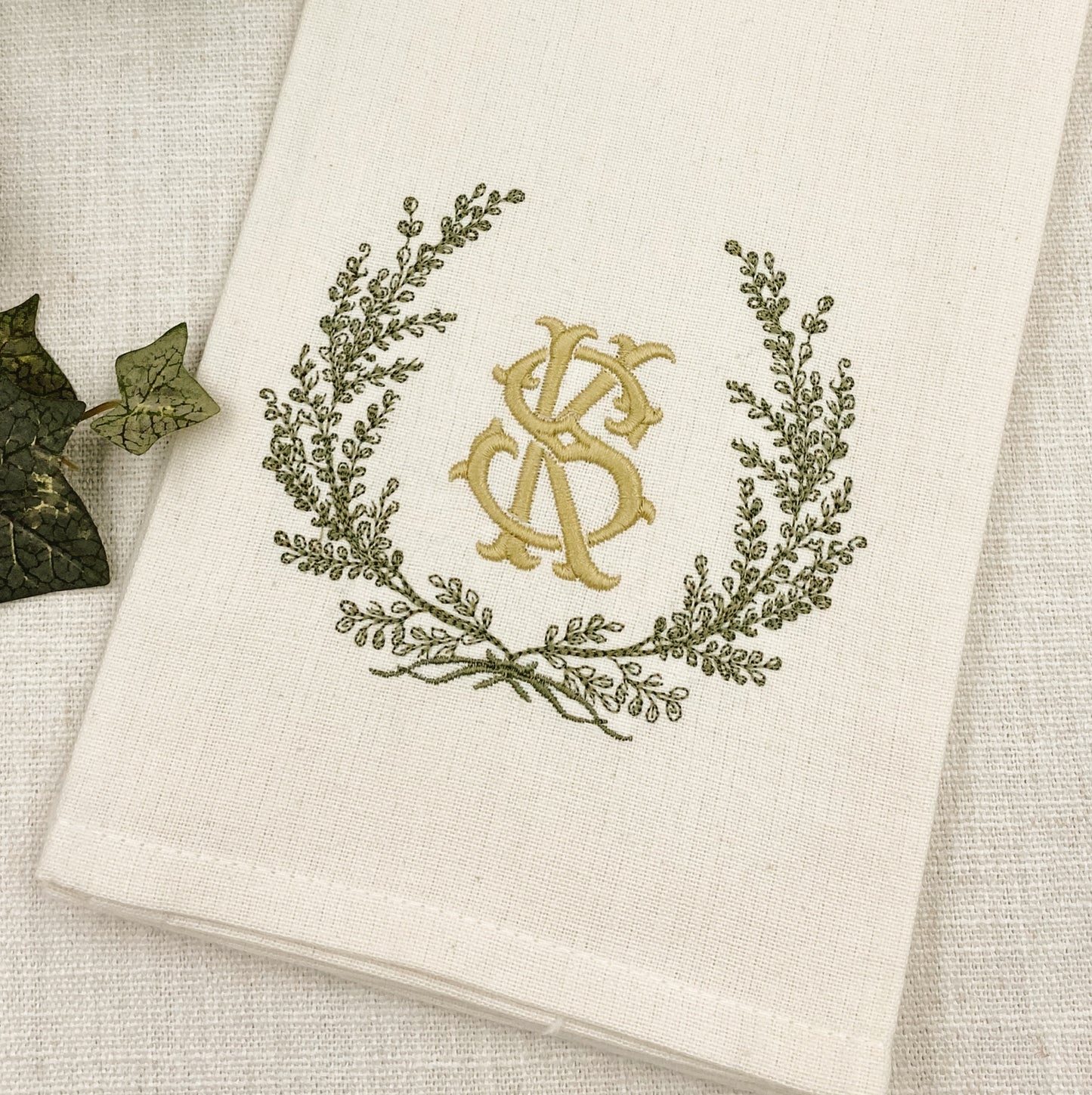 Laurel Towel