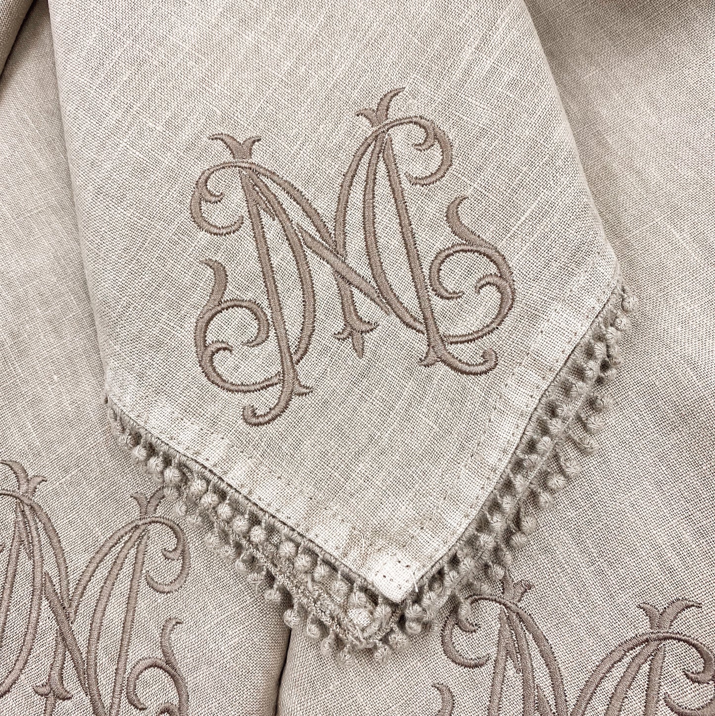 Pom Pom Dinner Napkins