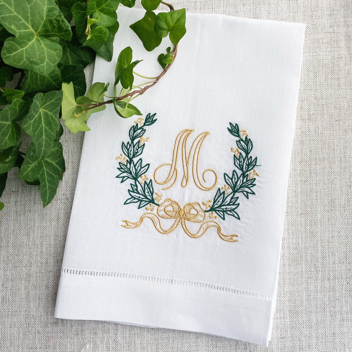 Sweet Wreath Hand Towel