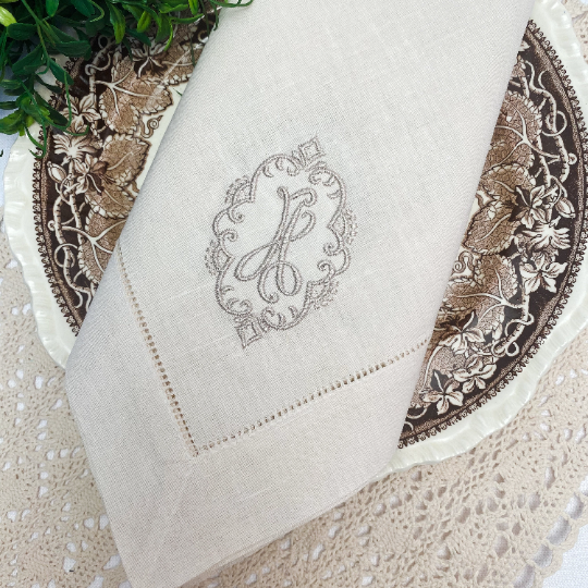 Elegant Frame Dinner Napkins
